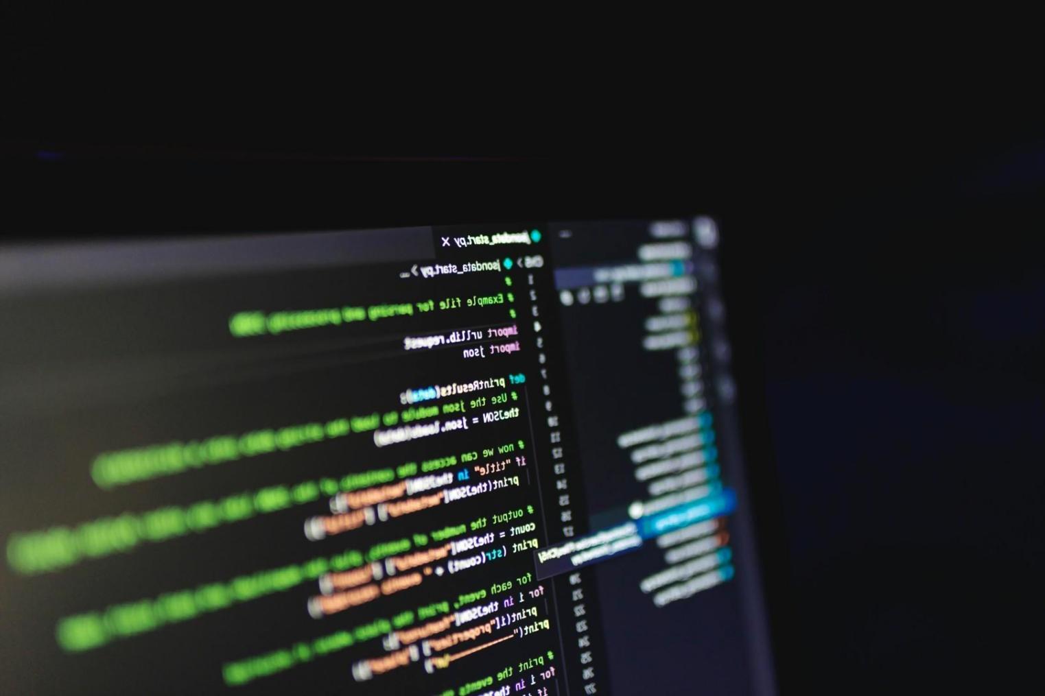 Interactive coding environment with real-time feedback