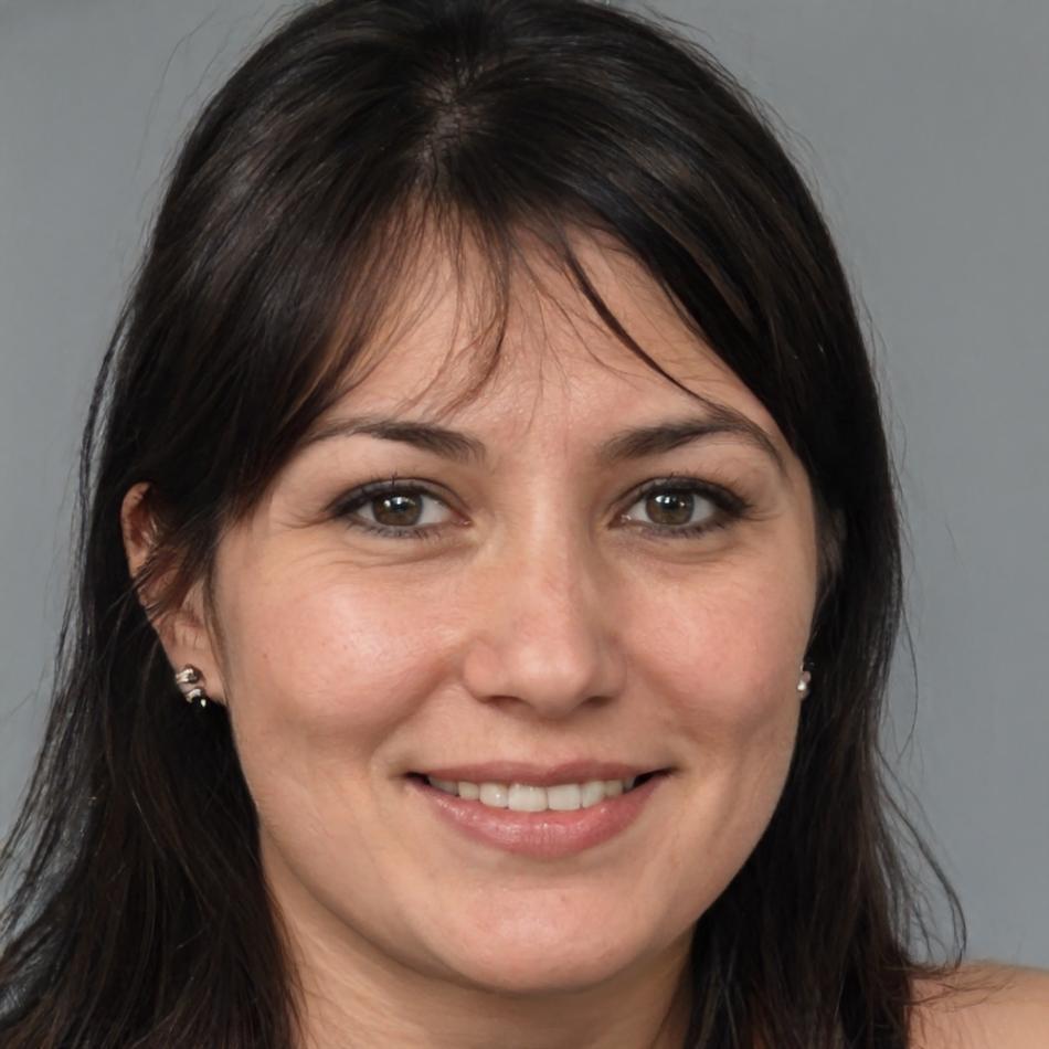 Zara Kowalski, UX Engineer and Design Systems Expert